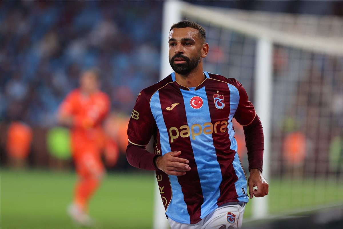 آس: محمد صلاح واصل كتابة التاريخ في مباراة طرابزون سبور وكوبس